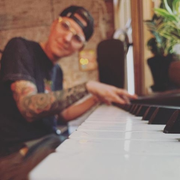 Meet your Posher, Lexsi - Picture 1 of 1